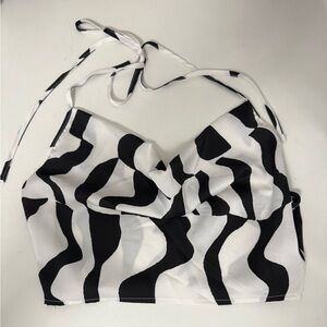 Black and White Print Crop Halter Top Size Small